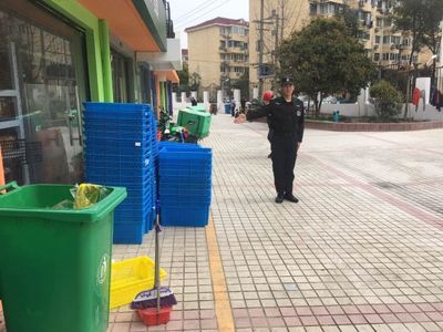 “叮咚买菜”便捷还是扰民？看梅陇城管如何守护居民美好生活与城市生活垃圾经营服务平衡之道